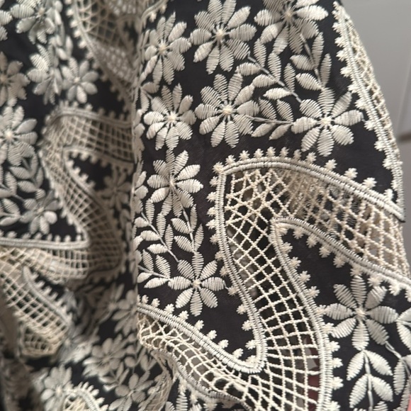 NWT Cara Cara Montauk B&W Scallop Eyelet Mini Dress Large - Picture 6 of 8